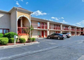 Отель Quality Inn & Suites Monroe  Монро